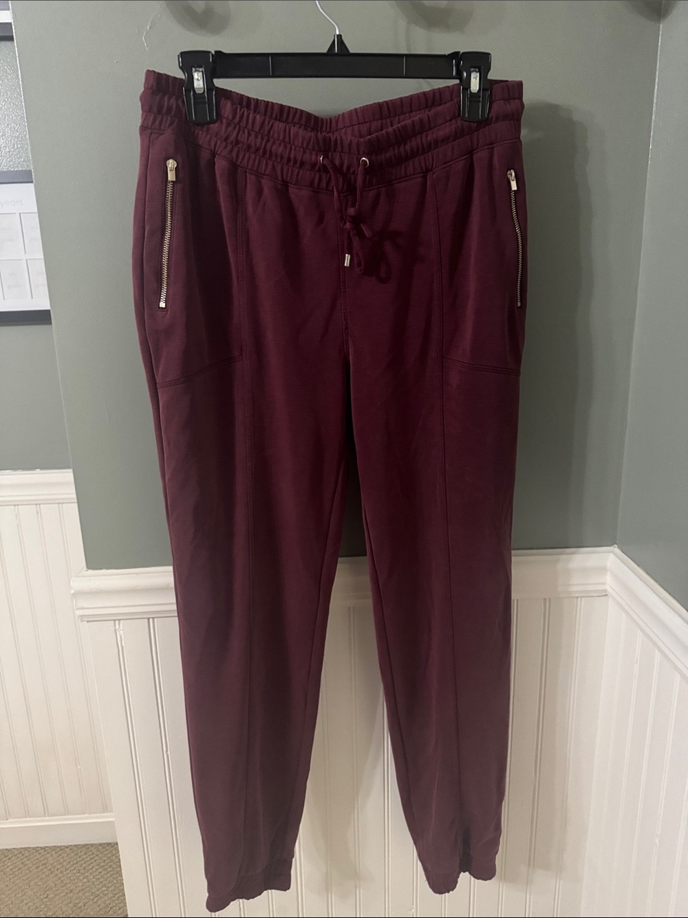 Chicos Women's Burgundy Jogger Pants with Zip Pockets Size 1R